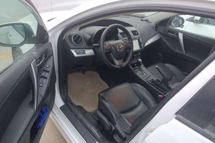 Used Mazda Mazda 3 2011 Sedan 2.0L Automatic Luxury Model