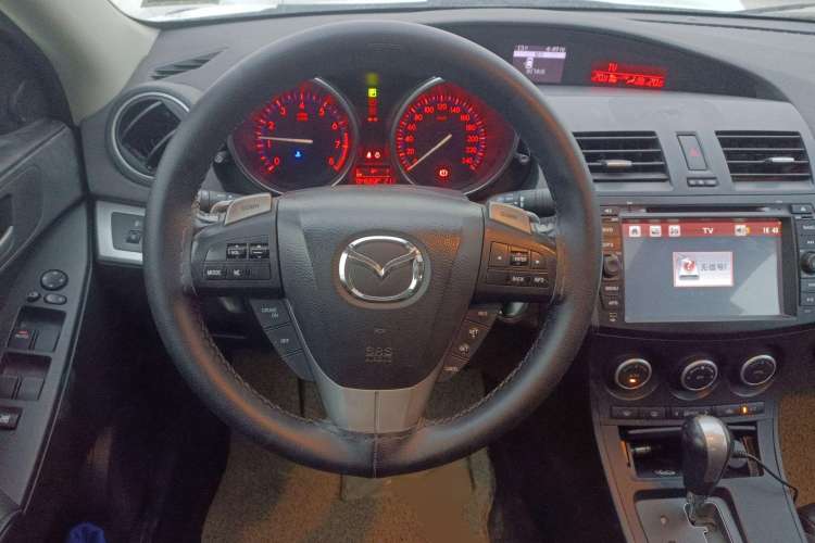 Used Mazda Mazda 3 2011 Sedan 2.0L Automatic Luxury Model