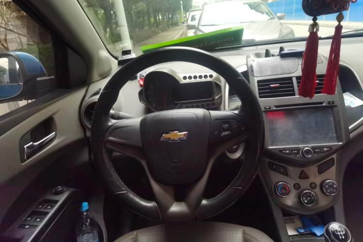 Used Chevrolet Aveo Sonic 2011 Sedan 1.6L Manual Transmission SX