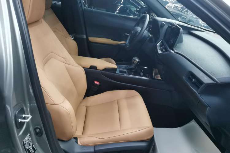 Used Lexus UX 2022 260h Explore-Cool Edition