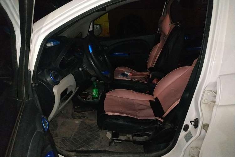 Used JMEV E200L 2016 E200 Standard Model
