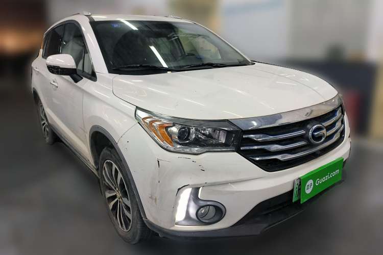 Used GAC Trumpchi GS4 New Energy 2017 1.5L PHEV Deluxe Edition Front Right 45 Deg