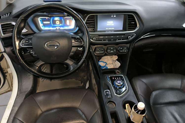 Used GAC Trumpchi GS4 New Energy 2017 1.5L PHEV Deluxe Edition Center Console