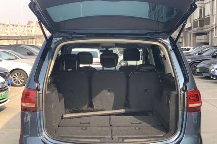 Used Volkswagen Sharan 2016 380TSI Clear Blue Limited Edition