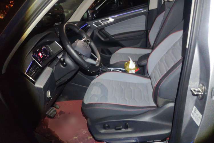 Used Volkswagen Tiguan L New Energy 2022 430 PHEV Plug-in Hybrid Flagship Edition Left Front Seat