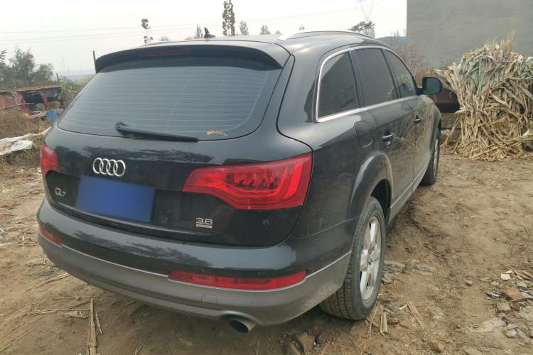 Used Audi Q7 2010 3.6 FSI quattro base version
