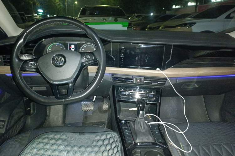 Used Volkswagen Passat New Energy 2020 430 PHEV Hybrid Luxury Edition China VI Standard