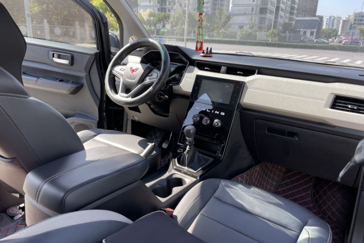 Used Wuling Zhengcheng 2021 1.5T Manual Luxury Version
