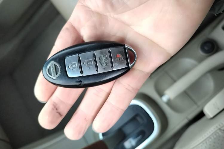 Used Nissan Tiida Sedan 2008 1.6L Automatic Smart Version Vehicle Key