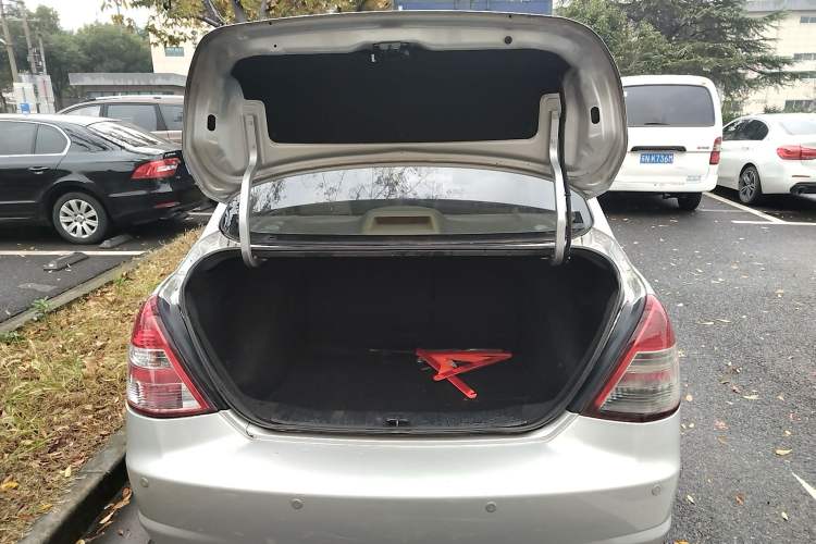 Used Nissan Tiida Sedan 2008 1.6L Automatic Smart Version Trunk