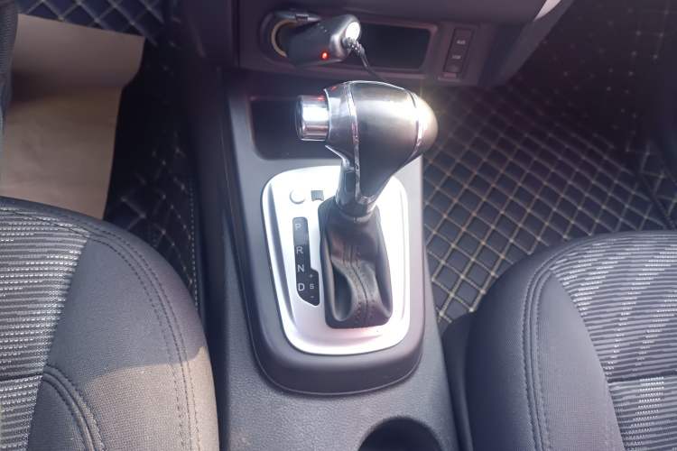 Used FORTHING Joyear S50 2014 1.6L CVT Luxury Model
