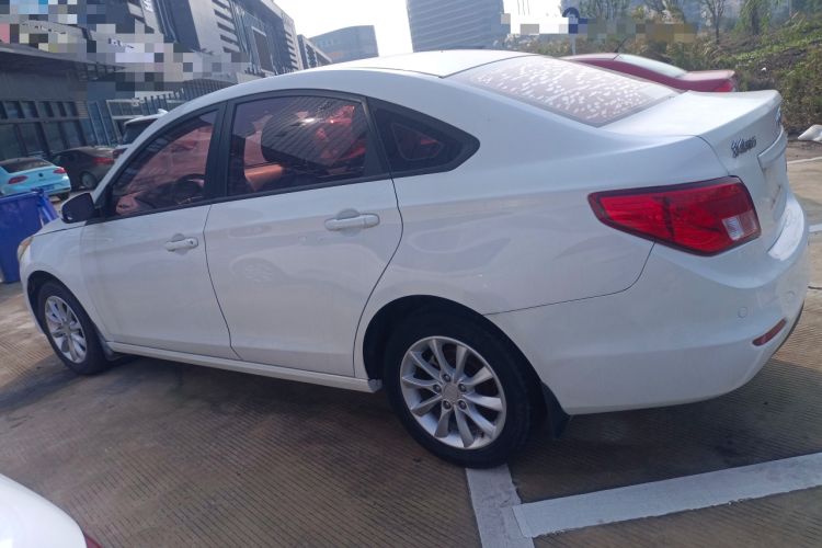 Used FORTHING Joyear S50 2014 1.6L CVT Luxury Model
