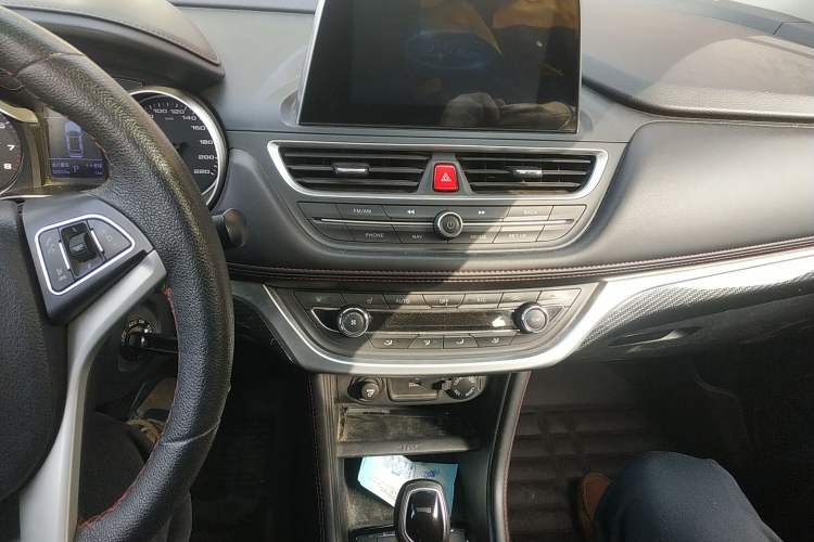 Used JAC Refine S3 2017 1.6L CVT Smart Connect Model
