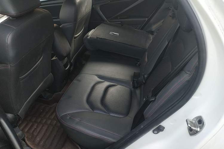 Used JAC Refine S3 2017 1.6L CVT Smart Connect Model
