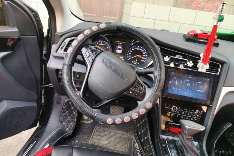 Used Venucia D60 2018 1.6L CVT Smart Connect Elite Edition