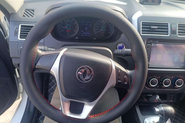 Used FORTHING Joyear S50 2014 1.6L CVT Luxury Model
