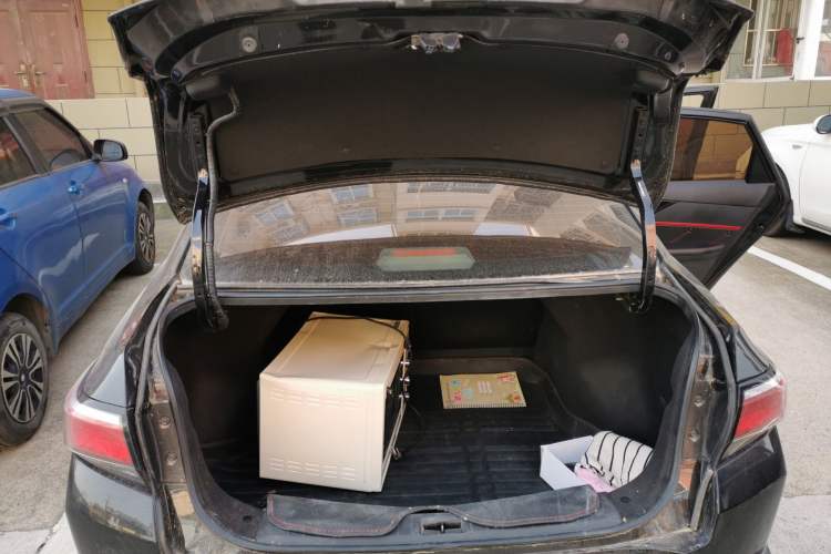 Used Venucia D60 2018 1.6L CVT Smart Connect Elite Edition