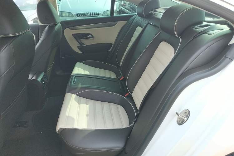 Used Volkswagen CC 2013 3.0 FSI V6
