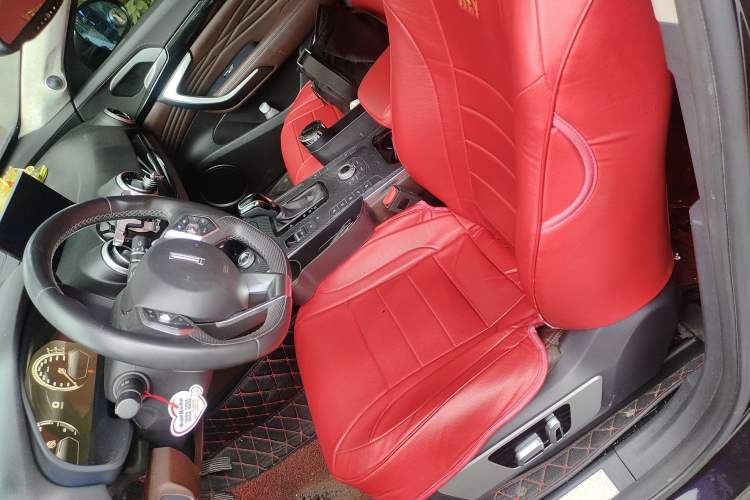 Used Wey P8 2018 2.0T Prestige Version Left Front Seat