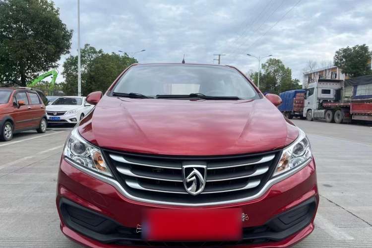 Used Baojun 310 2016 1.2L manual Comfort trim level

