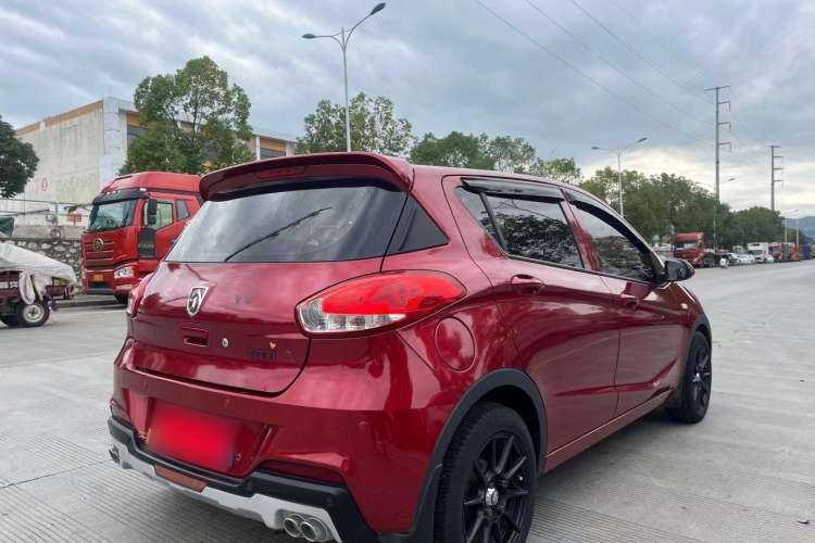 Used Baojun 310 2016 1.2L manual Comfort trim level
