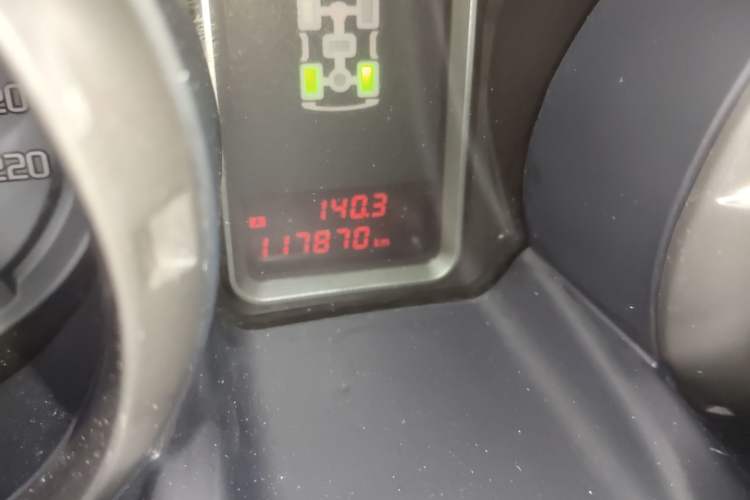 Used Mitsubishi Pajero 2015 3.0L Automatic Luxury Version China IV Standard
