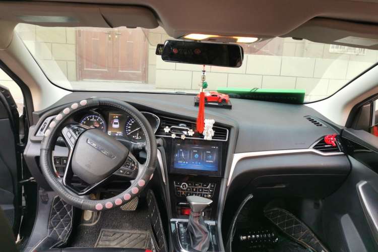 Used Venucia D60 2018 1.6L CVT Smart Connect Elite Edition