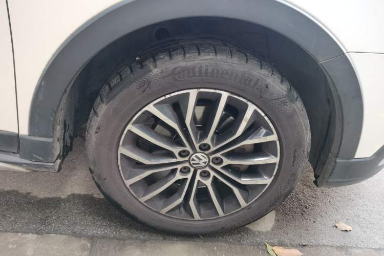 Used Volkswagen Cross Lavida 2014 1.4TSI DSG
