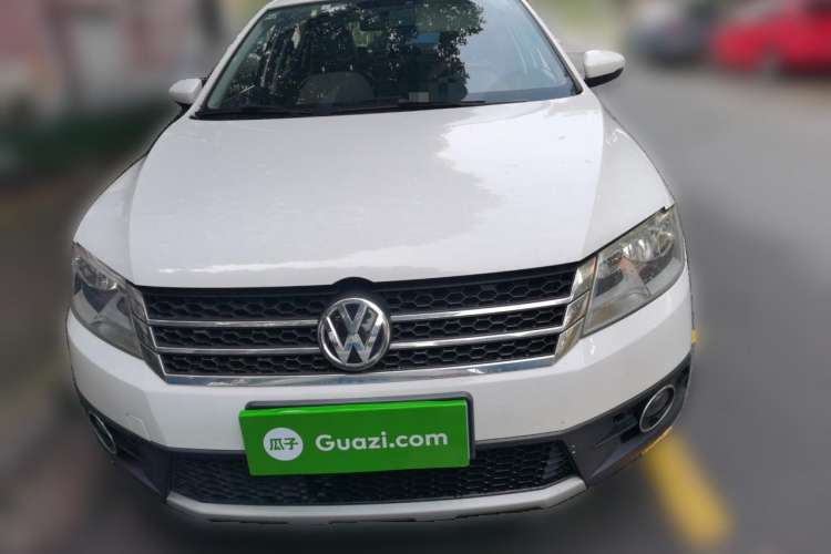 Used Volkswagen Cross Lavida 2014 1.4TSI DSG
