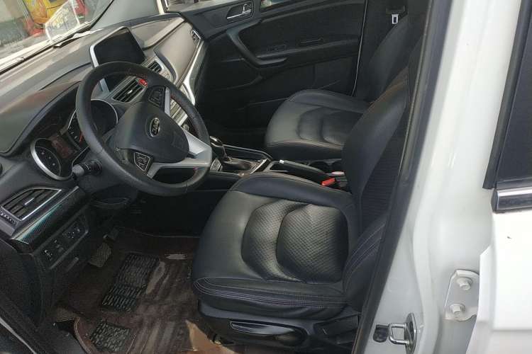 Used JAC Refine S3 2017 1.6L CVT Smart Connect Model
