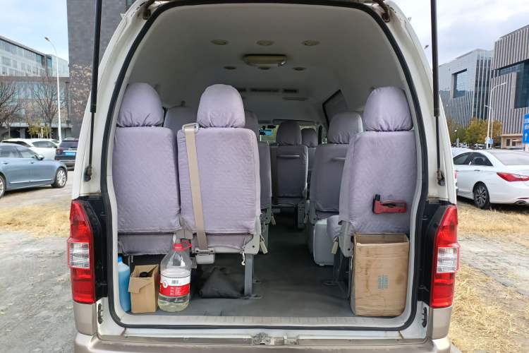 Used Jinbei Hiace 2018 2.4L Da Hai Shi W Manual 11-Seater Luxury Version 4RB2
