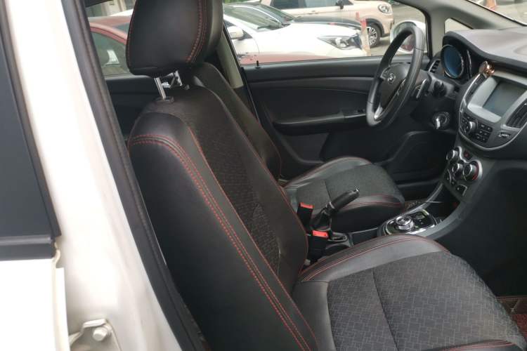 Used Cowin C3 2015 1.5L AMT Gold Diamond Edition
