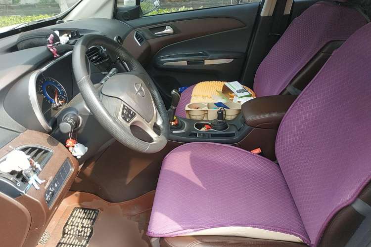 Used Haima V70 2016 2.0L Manual - Comfort Edition 6 Seats