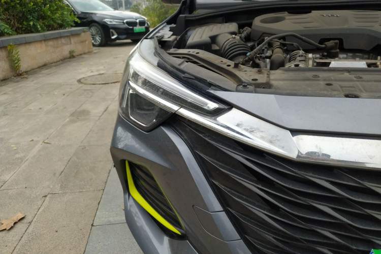 Used Roewe i6 MAX 2020 300TGI Automatic Sporty Cool Edition
