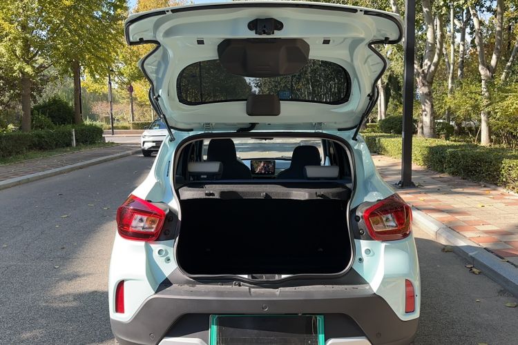 Used Dongfeng NAMMI BOX 2022 Revised Light Wind Edition 201 km Standard Version Trunk