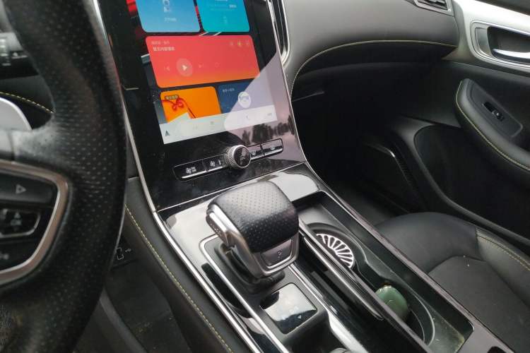 Used Roewe i6 MAX 2020 300TGI Automatic Sporty Cool Edition
