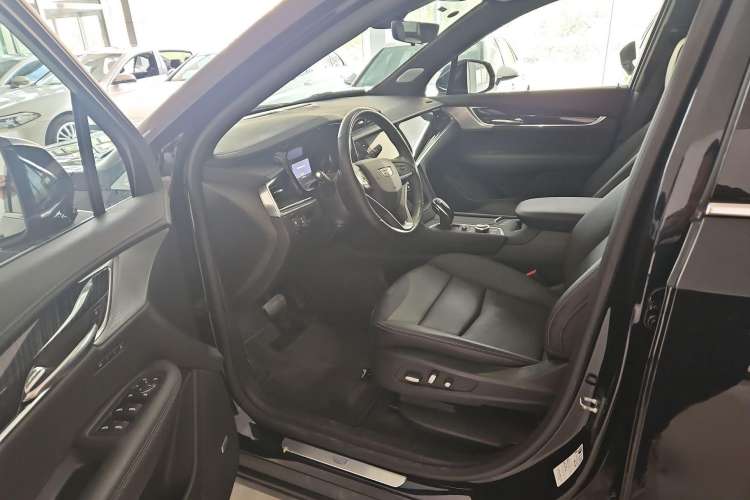 Used Cadillac XT6 2022 2.0T Six-Seater Four-Wheel Drive Luxury Version
