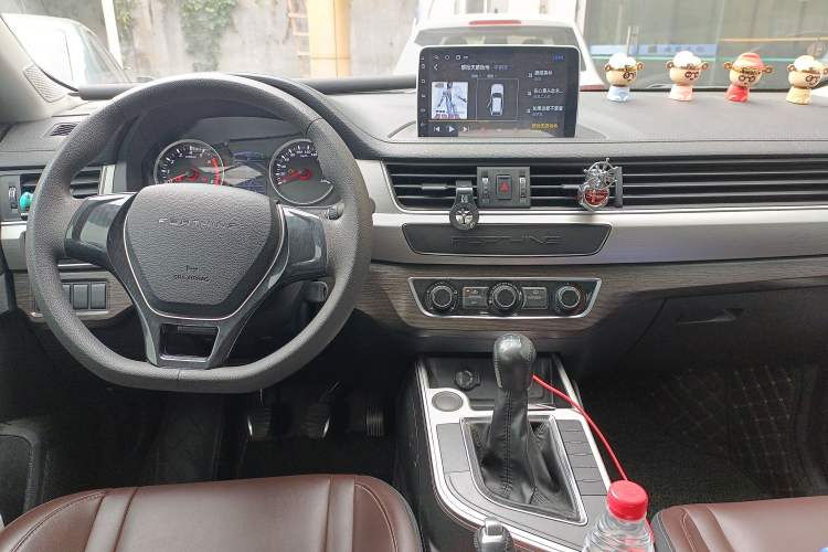 Used FORTHING T5 2022 Grand Edition 1.6L Manual Dream-Chasing Five-Seat Model
