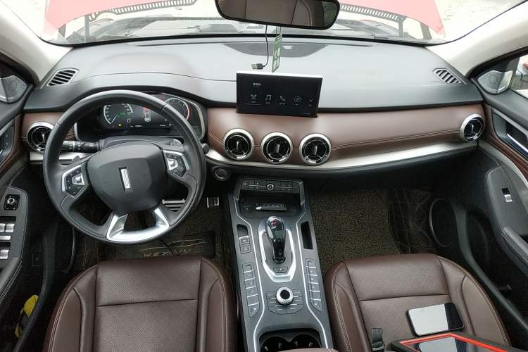 Used Wey VV6 2018 2.0T Two-Wheel-Drive Ultra-Luxury Version China V Standard
