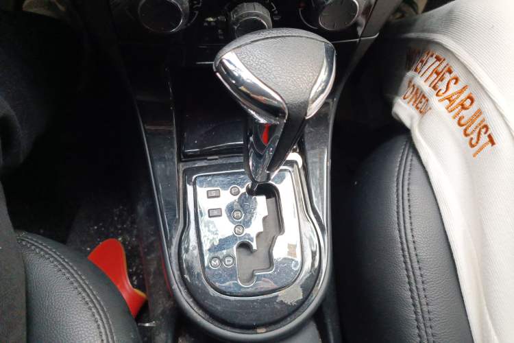 Used Citroen C-Quatre 2012 Sedan 2.0L Automatic Joyful Model Gear Lever