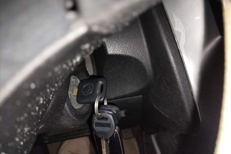 Used Venucia R50X 2013 1.6L Automatic Model