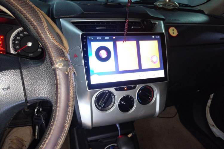 Used Venucia R50X 2013 1.6L Automatic Model