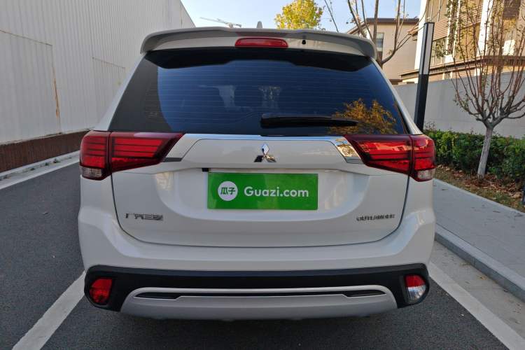 Used Mitsubishi Outlander 2019 2.0L Two-Wheel Drive Comfort Edition 5 Seats China V Standard