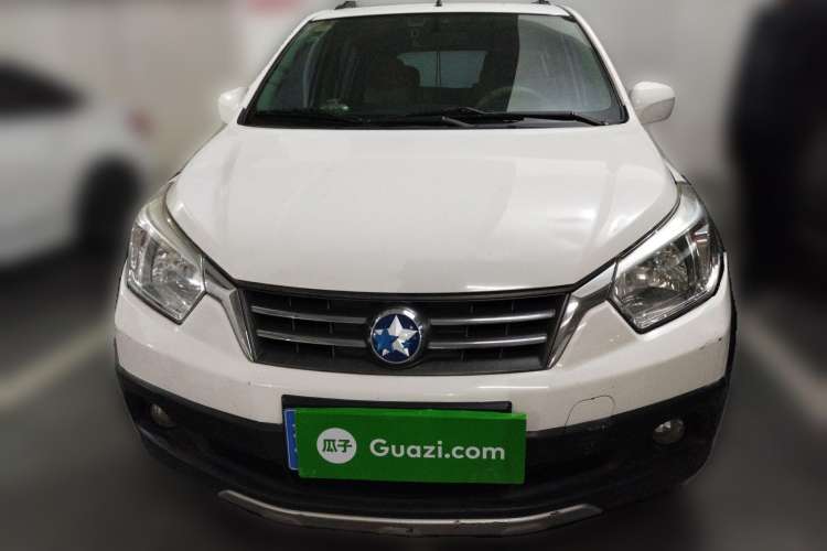 Used Venucia R50X 2013 1.6L Automatic Model