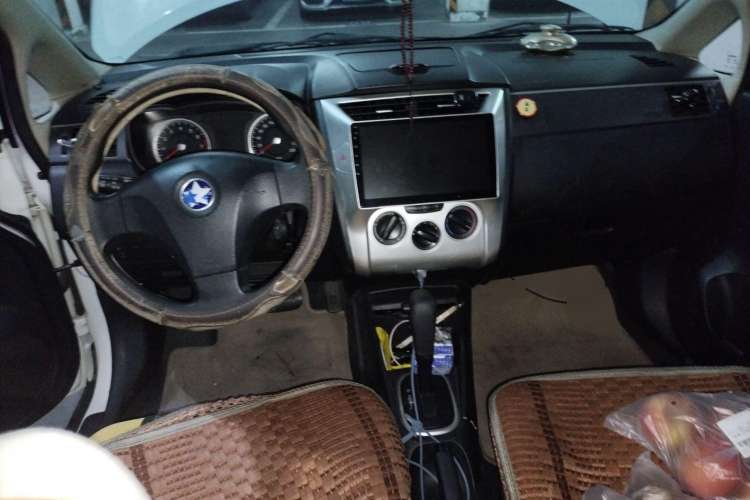 Used Venucia R50X 2013 1.6L Automatic Model