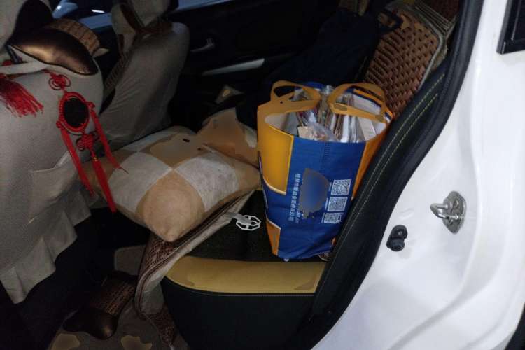 Used Venucia R50X 2013 1.6L Automatic Model