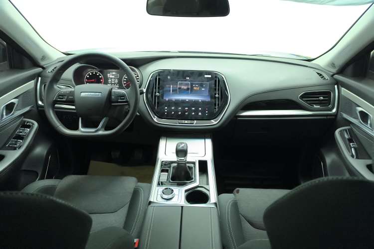 Used JETOUR X70 2022 1.5T Manual Le Xing Edition 5 Seats Center Console