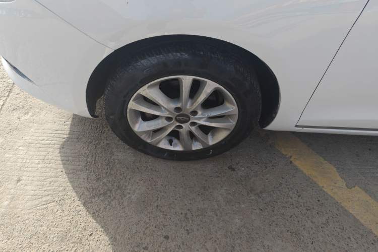 Used Chery Arrizo 7 2015 1.6L Manual ZhiShang Edition
