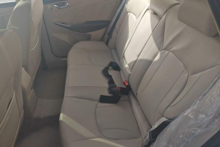 Used Chery Arrizo 7 2015 1.6L Manual ZhiShang Edition
