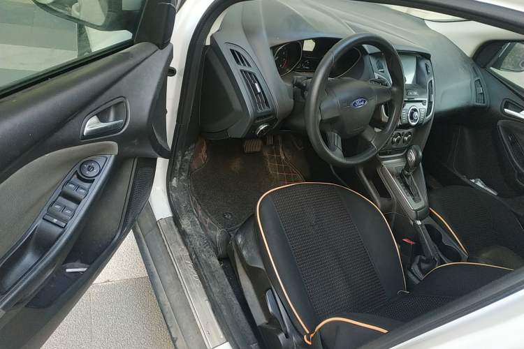 Used Ford Focus 2012 Hatchback 1.6L Automatic Comfort Model
